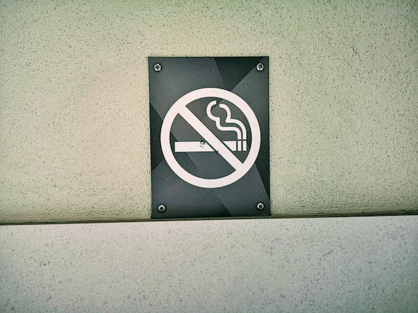 cedule zákaz kouření 